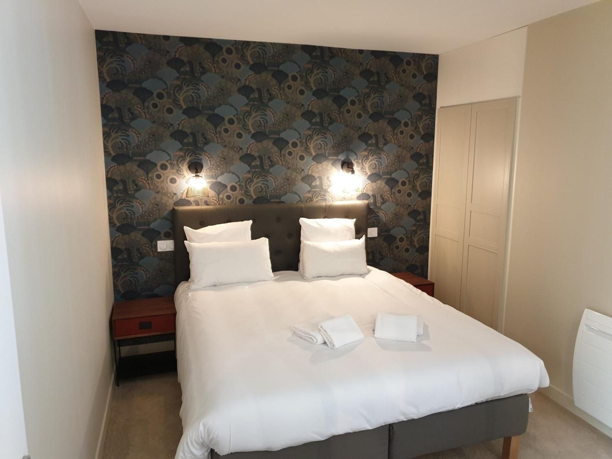 Au Loup Historic Apartments Bayeux Room photo